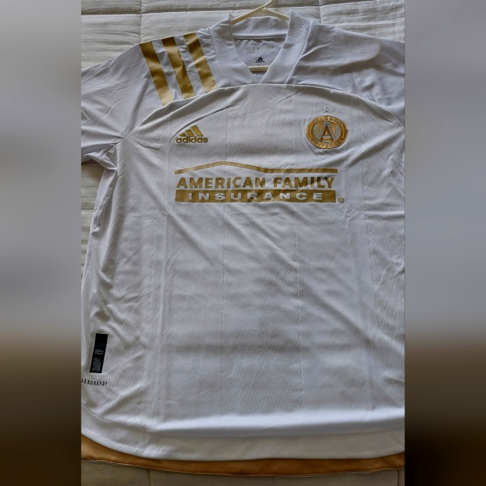 L Atlanta United Authentic Jersey NWT